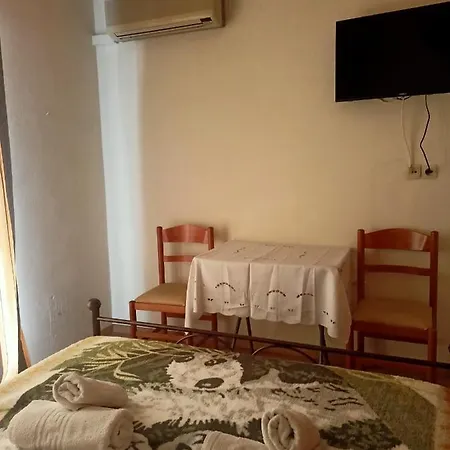 Orion Aparthotel *