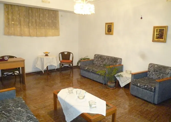 Ξενοδοχείο με διαμερίσματα Orion Λουτρά Αιδηψού